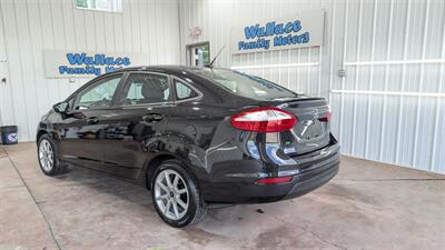 2015 Ford Fiesta SE   - Photo 3 - Butler, PA 16001