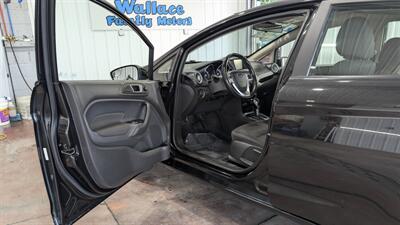 2015 Ford Fiesta SE   - Photo 10 - Butler, PA 16001