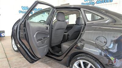 2015 Ford Fiesta SE   - Photo 12 - Butler, PA 16001