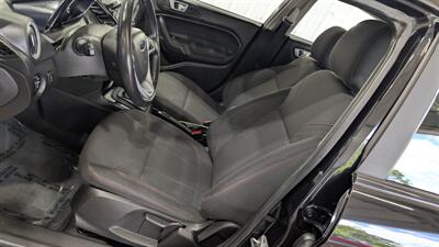 2015 Ford Fiesta SE   - Photo 11 - Butler, PA 16001