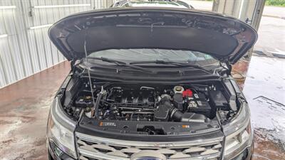 2018 Ford Explorer XLT   - Photo 8 - Butler, PA 16001