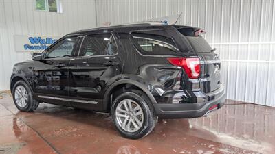 2018 Ford Explorer XLT   - Photo 3 - Butler, PA 16001