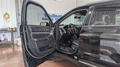 2018 Ford Explorer XLT   - Photo 10 - Butler, PA 16001