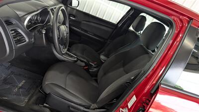 2012 Dodge Avenger SE V6   - Photo 11 - Butler, PA 16001