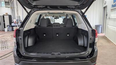 2023 Subaru Forester Premium   - Photo 18 - Butler, PA 16001