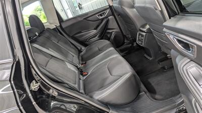 2023 Subaru Forester Premium   - Photo 17 - Butler, PA 16001