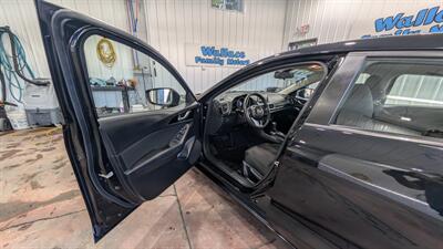 2016 Mazda Mazda3 i Sport   - Photo 20 - Butler, PA 16001