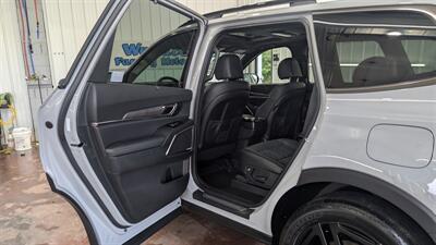 2024 Kia Telluride SX-Prestige X-Line   - Photo 12 - Butler, PA 16001