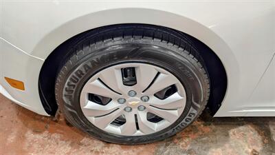 2014 Chevrolet Cruze LS Auto   - Photo 8 - Butler, PA 16001