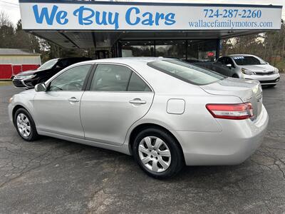 2010 Toyota Camry LE   - Photo 3 - Butler, PA 16001