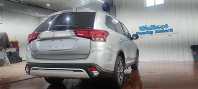 2020 Mitsubishi Outlander ES   - Photo 6 - Butler, PA 16001