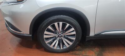 2020 Mitsubishi Outlander ES   - Photo 8 - Butler, PA 16001