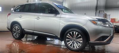 2020 Mitsubishi Outlander ES   - Photo 4 - Butler, PA 16001