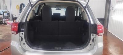 2020 Mitsubishi Outlander ES   - Photo 18 - Butler, PA 16001