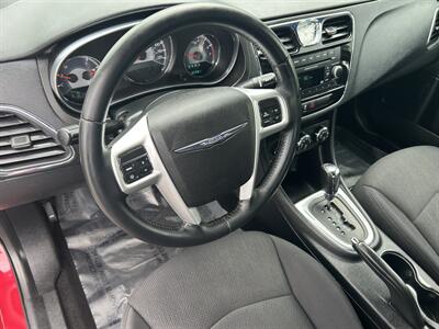 2013 Chrysler 200 Touring   - Photo 9 - Butler, PA 16001