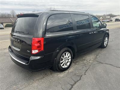 2012 Dodge Grand Caravan R/T   - Photo 5 - Butler, PA 16001