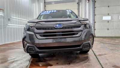 2025 Subaru Forester Premium   - Photo 7 - Butler, PA 16001