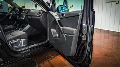 2013 Volkswagen Tiguan S 4Motion   - Photo 14 - Butler, PA 16001