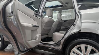 2011 Subaru Forester 2.5X Limited   - Photo 12 - Butler, PA 16001