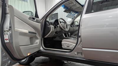 2011 Subaru Forester 2.5X Limited   - Photo 10 - Butler, PA 16001