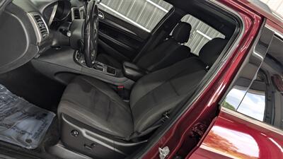 2018 Jeep Grand Cherokee Laredo E   - Photo 11 - Butler, PA 16001