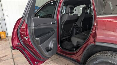 2018 Jeep Grand Cherokee Laredo E   - Photo 12 - Butler, PA 16001