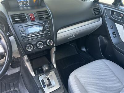 2014 Subaru Forester 2.5i Premium   - Photo 11 - Butler, PA 16001