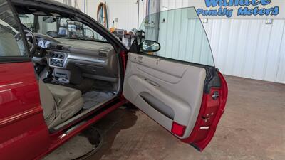 2002 Chrysler Sebring GTC   - Photo 13 - Butler, PA 16001