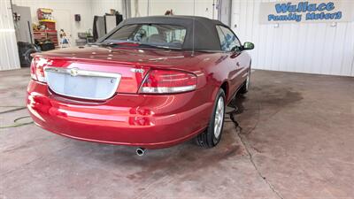 2002 Chrysler Sebring GTC   - Photo 4 - Butler, PA 16001