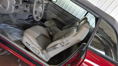 2002 Chrysler Sebring GTC   - Photo 11 - Butler, PA 16001