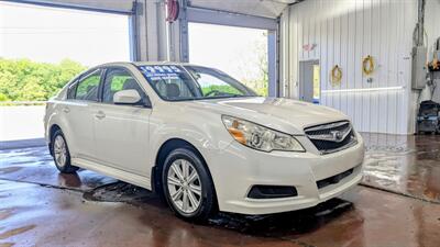 2011 Subaru Legacy 2.5i Premium   - Photo 6 - Butler, PA 16001