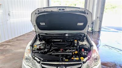 2011 Subaru Legacy 2.5i Premium   - Photo 9 - Butler, PA 16001