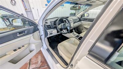 2011 Subaru Legacy 2.5i Premium   - Photo 20 - Butler, PA 16001