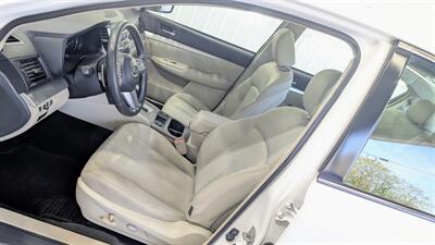 2011 Subaru Legacy 2.5i Premium   - Photo 11 - Butler, PA 16001