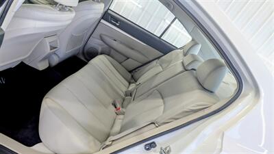 2011 Subaru Legacy 2.5i Premium   - Photo 13 - Butler, PA 16001