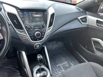2017 Hyundai VELOSTER Value Edition   - Photo 9 - Butler, PA 16001