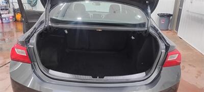 2016 Chevrolet Malibu LT   - Photo 14 - Butler, PA 16001