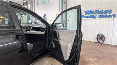 2013 Toyota RAV4 XLE   - Photo 14 - Butler, PA 16001