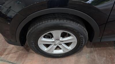 2013 Toyota RAV4 XLE   - Photo 8 - Butler, PA 16001
