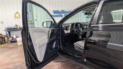 2013 Toyota RAV4 XLE   - Photo 10 - Butler, PA 16001