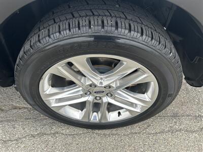 2016 Ford Explorer XLT   - Photo 15 - Butler, PA 16001