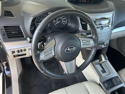 2011 Subaru Legacy 2.5i Premium   - Photo 10 - Butler, PA 16001