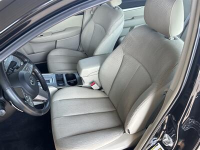 2011 Subaru Legacy 2.5i Premium   - Photo 9 - Butler, PA 16001