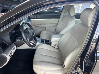 2011 Subaru Legacy 2.5i Premium   - Photo 7 - Butler, PA 16001