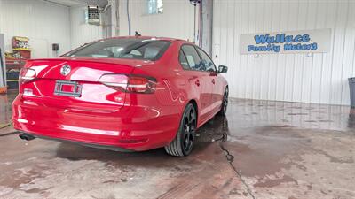 2016 Volkswagen Jetta 1.8T Sport   - Photo 4 - Butler, PA 16001