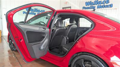 2016 Volkswagen Jetta 1.8T Sport   - Photo 12 - Butler, PA 16001