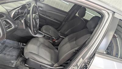 2014 Dodge Avenger SE   - Photo 11 - Butler, PA 16001