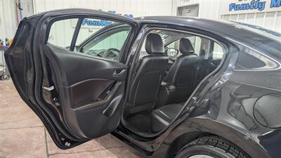 2017 Mazda MAZDA3 Touring   - Photo 12 - Butler, PA 16001