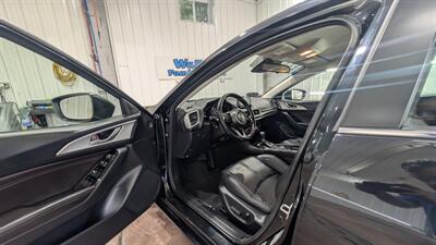 2017 Mazda MAZDA3 Touring   - Photo 20 - Butler, PA 16001