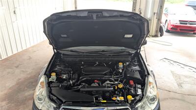 2011 Subaru Legacy 2.5i Premium   - Photo 7 - Butler, PA 16001